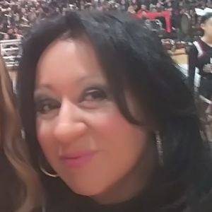 Meet your Posher, Sara r.